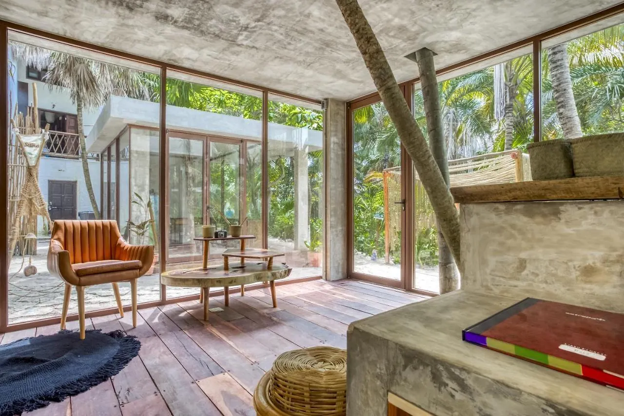Selina Shared Los Lirios Tulum Hotel